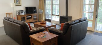 "Cuesta Heights" hosted by Halls Gap Accommodation