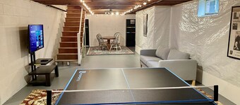 Secluded, Waterfront Retreat: Fire pit, Private Dock, Game Room, Kayaks!