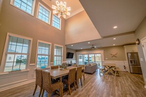 Dining - Beach Bums Only - Chesapeake Properties (Cape Charles)