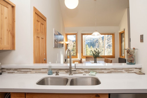 Condo, 2 Bedrooms | Private kitchen | Coffee/tea maker, fridge, microwave, oven