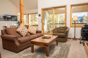 Íbúð - 2 svefnherbergi | Stofa