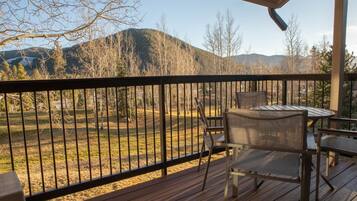 Appart'hôtel, 2 chambres | Balcon