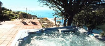 Rio Luna - Where the Majestic Navarro River Meets the Rugged Pacific Ocean