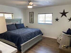 3 Schlafzimmer, Zimmersafe, Bügeleisen/Bügelbrett, Reisekinderbett