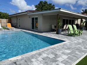 Outdoor pool, a heated pool - Water Front Home Heated Pool (Oakland Park)