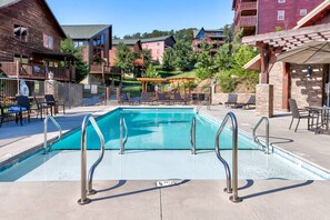 Pool - Stunning retreat: resort pool, theater, games, and mountain views for groups (Pigeon Forge)