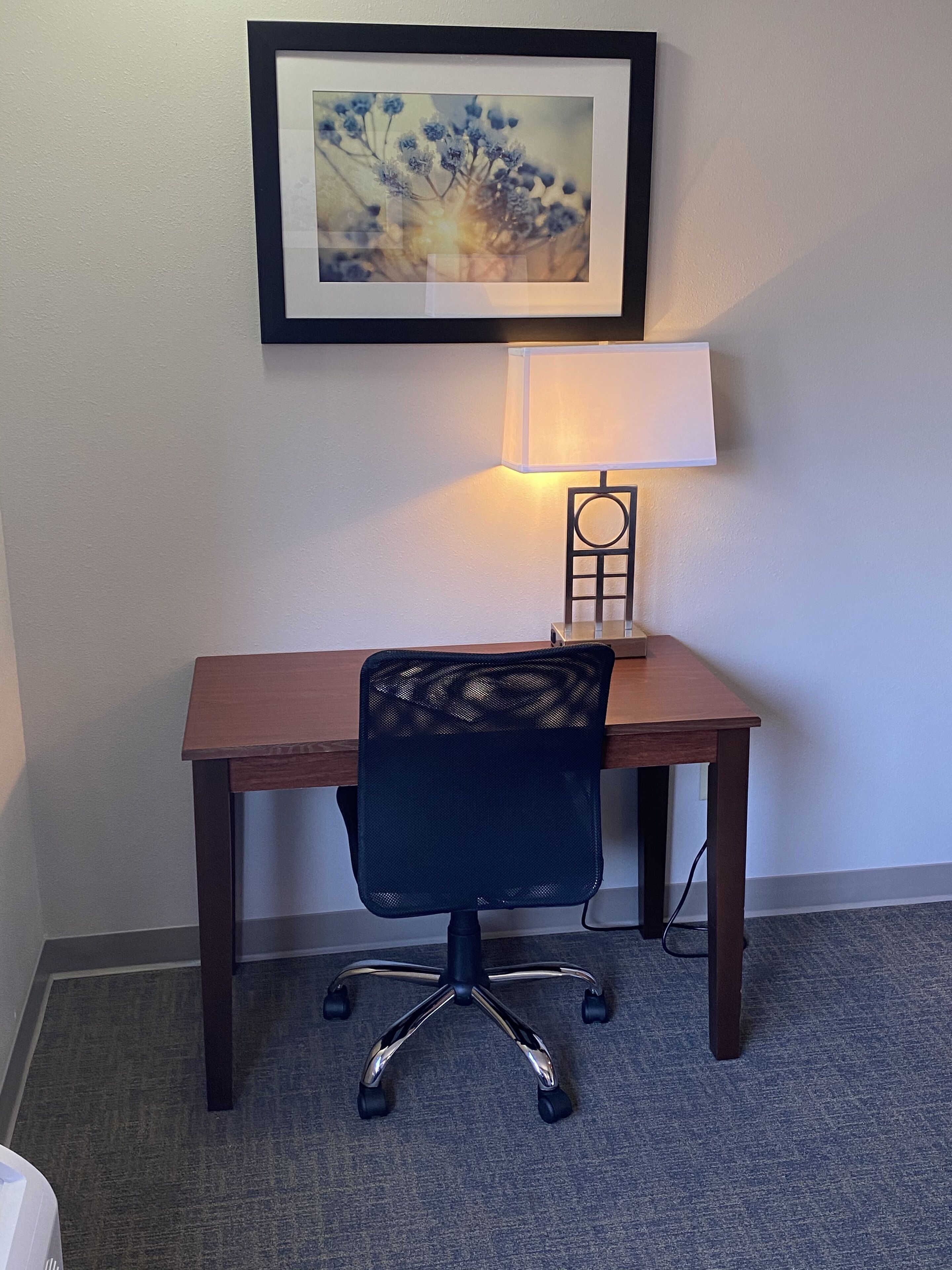 handi 1 queen, mf, recliner | 1 bedroom, free wifi, bed sheets