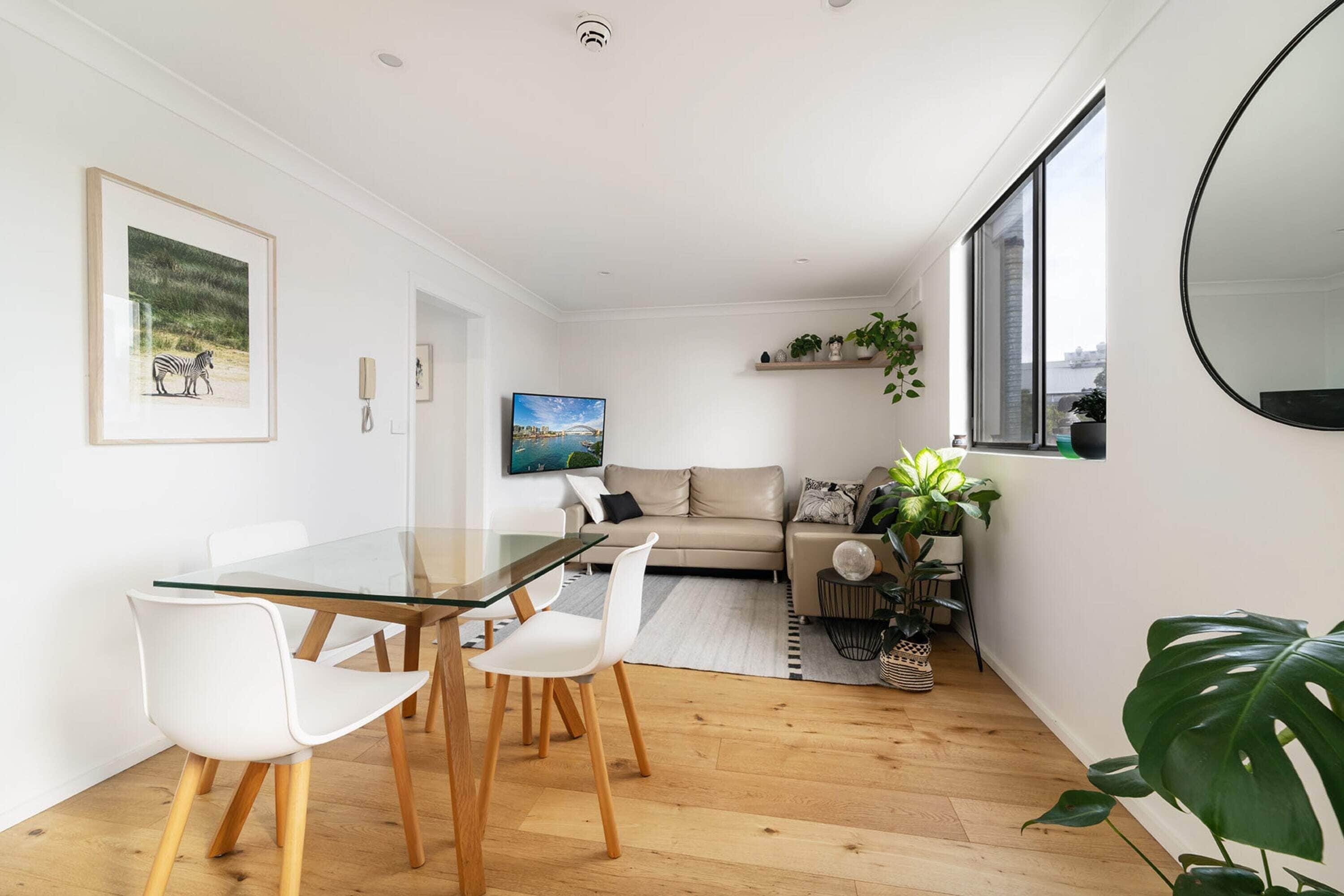 Modern and Stylish One Bedroom Apartment with City View