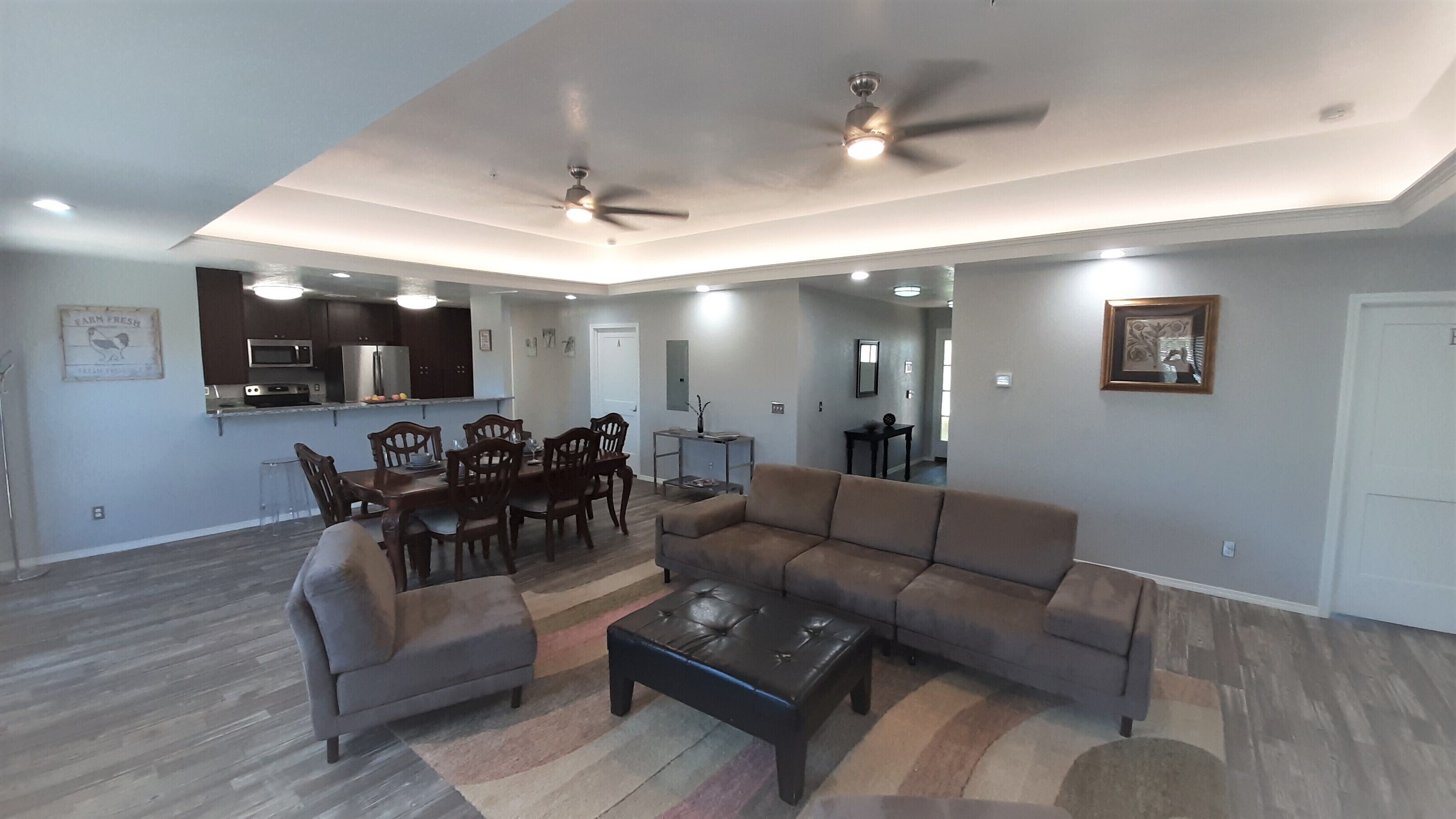 [ 4023 C]Private Bedroom Suite Communal House near IntegriC, One mile from Integris/Baptist Medical