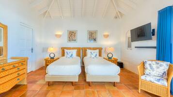 5 bedrooms, WiFi, bed sheets