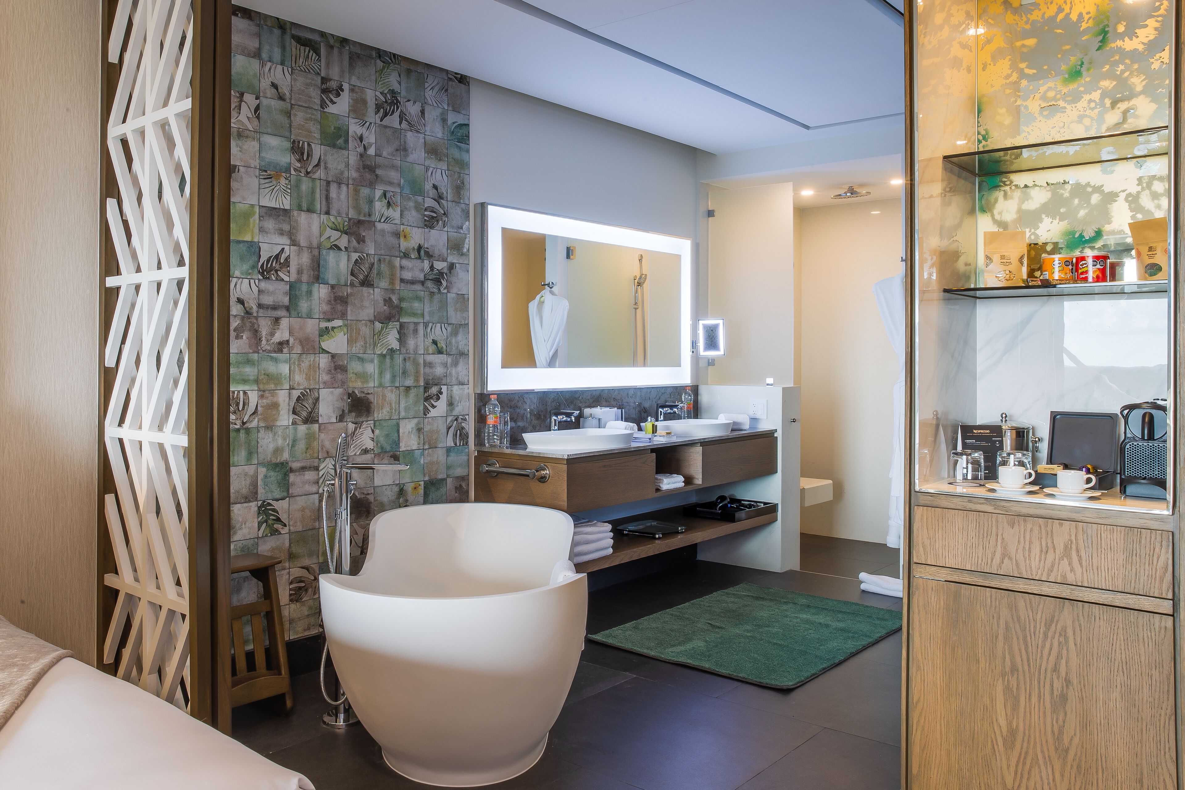 separate bathtub and shower, bathrobes, bidet, towels