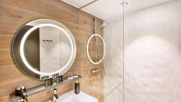 シャワー、ヘアドライヤー、床暖房、タオル