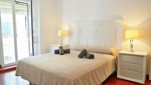 3 chambres, fer et planche à repasser, Wi-Fi gratuit, draps fournis