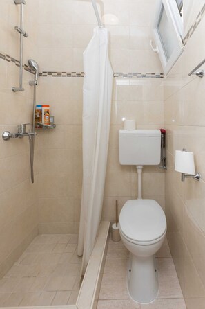 Dobbeltværelse (Standard Double Room-2) | Badeværelse | Håndklæder