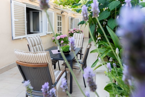Rooms Batina