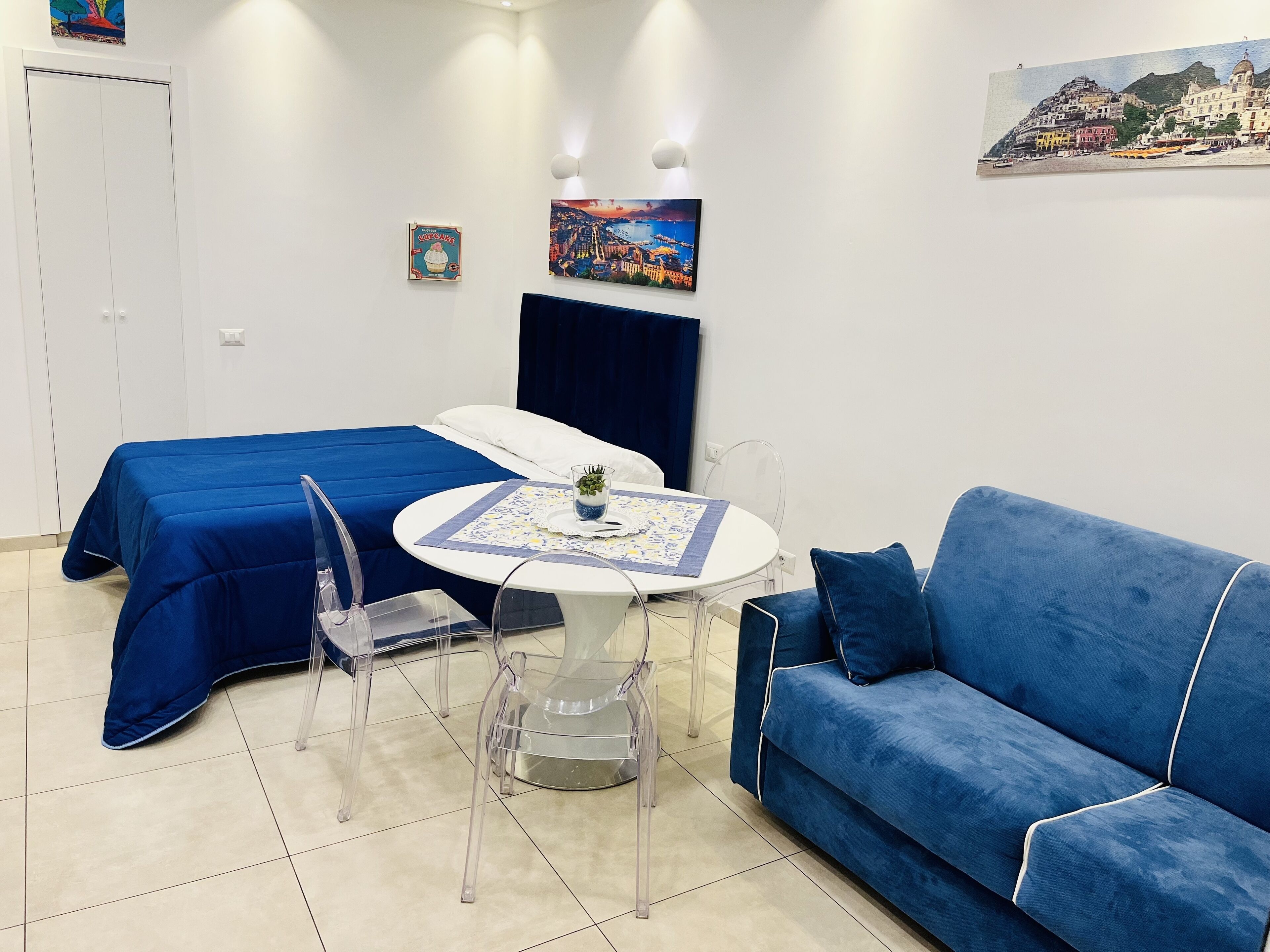 Donna Anna Naples City Center