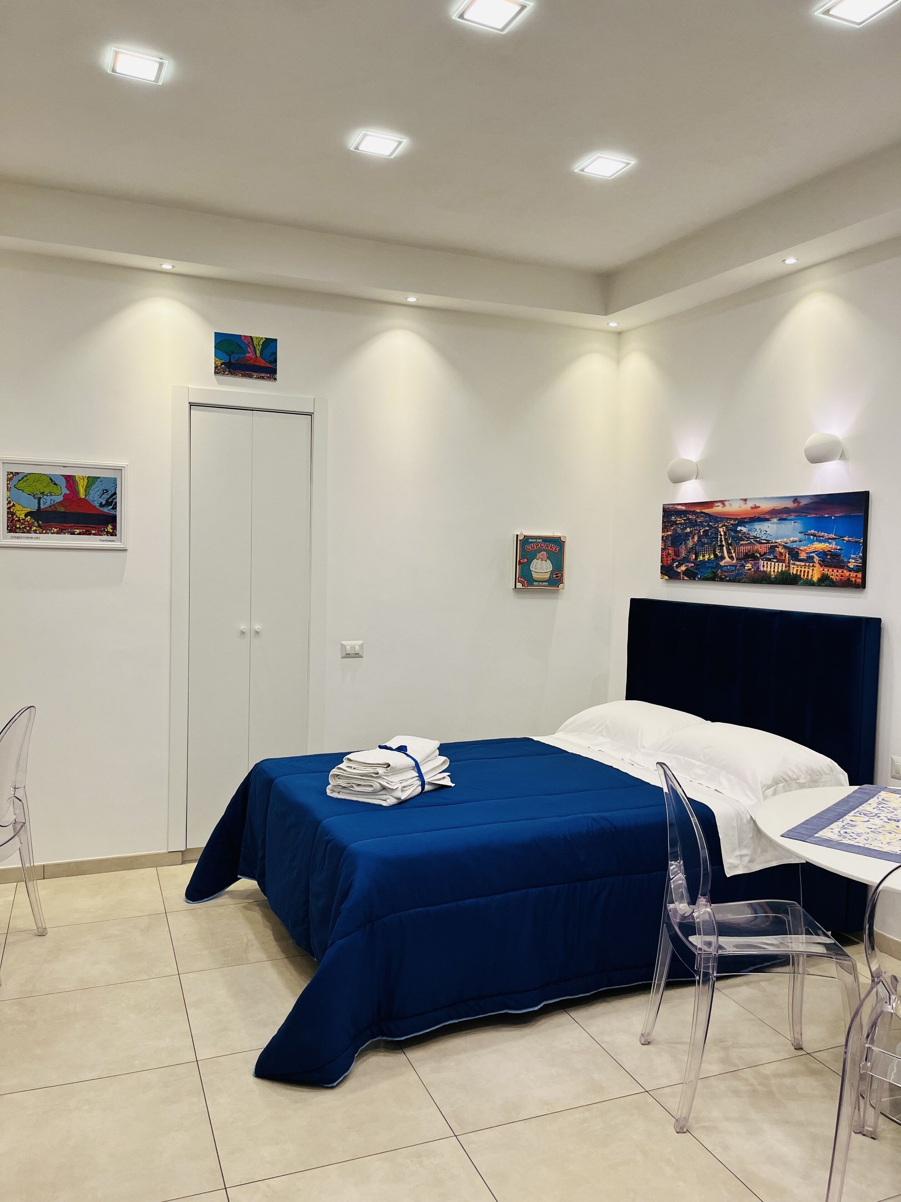 Donna Anna Naples City Center