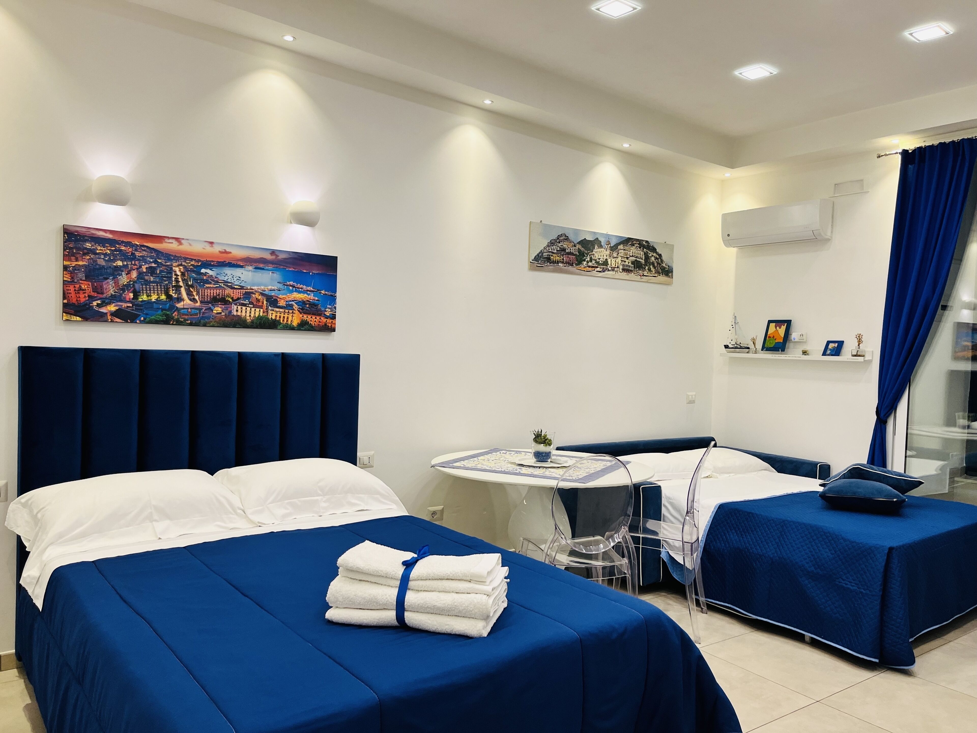 Donna Anna Naples City Center