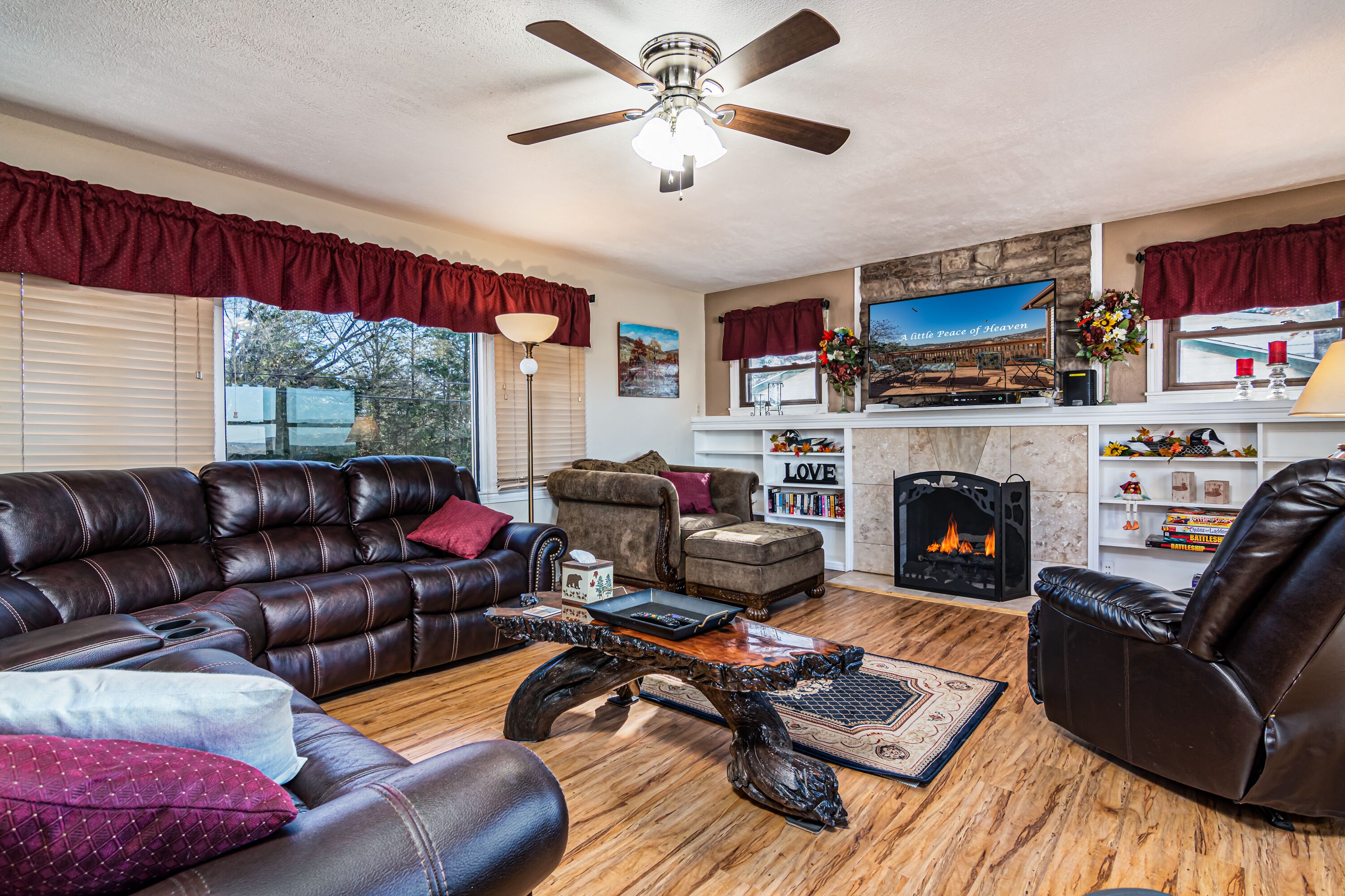 Peace of Heaven overlooking Lake Taney Como and Pointe Royale Golf course