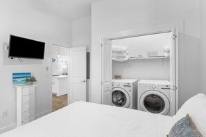 4 habitaciones, tabla de planchar con plancha y wifi gratis 