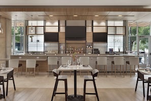 Bar (en la propiedad)