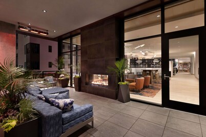 Hampton Inn & Suites Watertown Boston