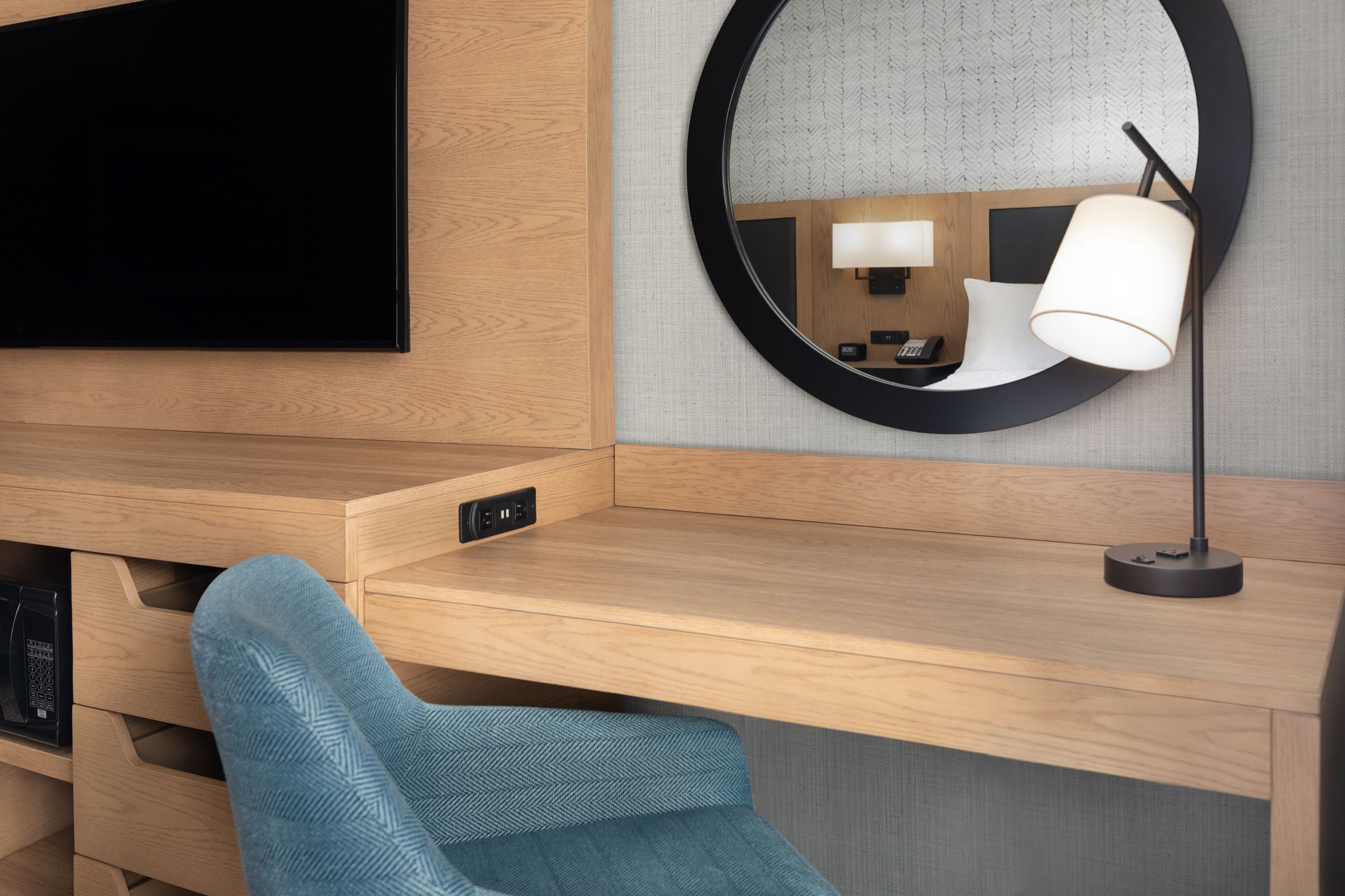 1 bedroom, in-room safe, desk, laptop workspace