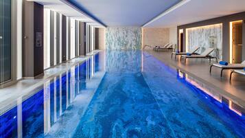 Indoor pool, pool loungers
