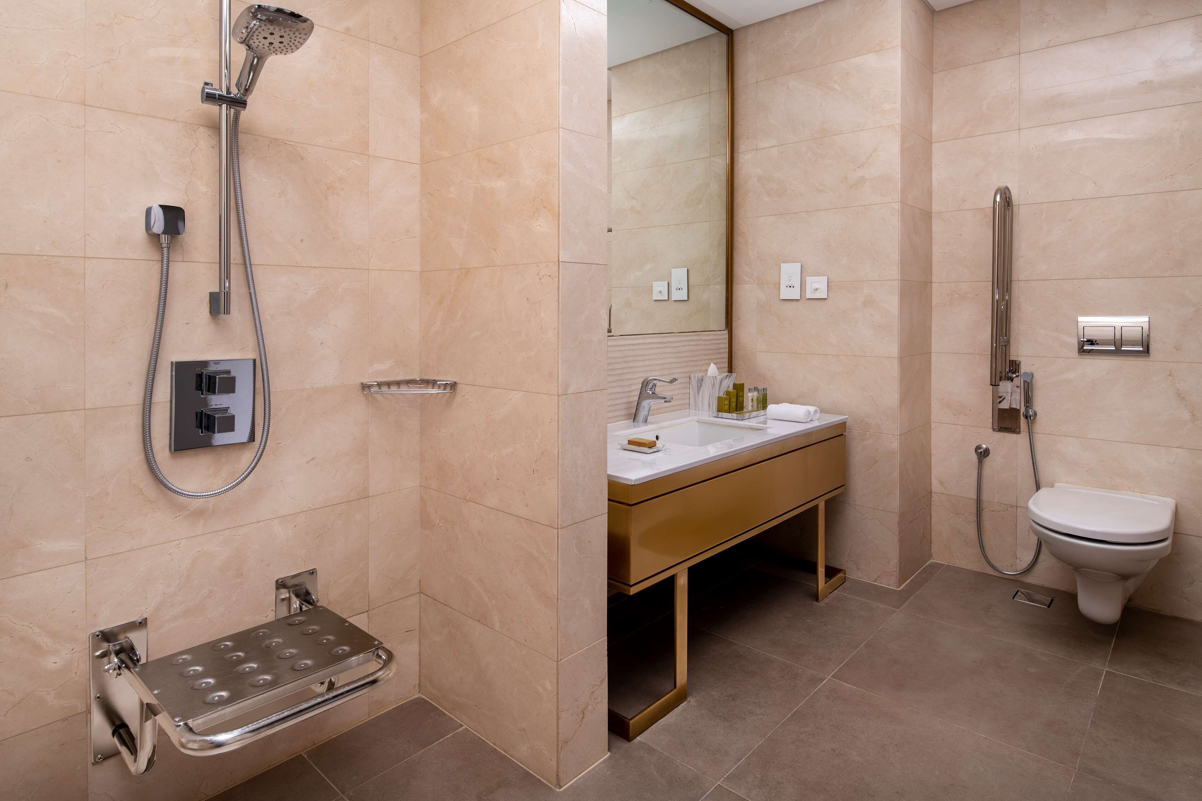 Junior Suite, 1 King Bed, Accessible | Premium bedding, memory foam beds, minibar, in-room safe