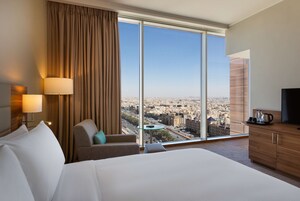 Room, 1 King Bed, City View | Hypo-allergenic bedding, in-room safe, laptop workspace, blackout drapes