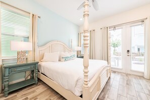 3 bedrooms, in-room safe, iron/ironing board, free WiFi - Sandy Shores Cottage near Disney with Margaritaville Resort & Island H20. (Kissimmee)