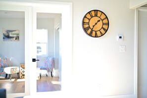 Unclassified image, 3 of 29, button