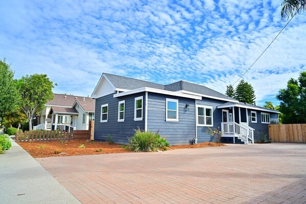 Exterior - Family Retreat in The Village - Yard & Patio (Arroyo Grande)