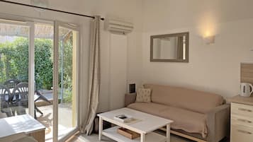 Télévision, table de tennis de table