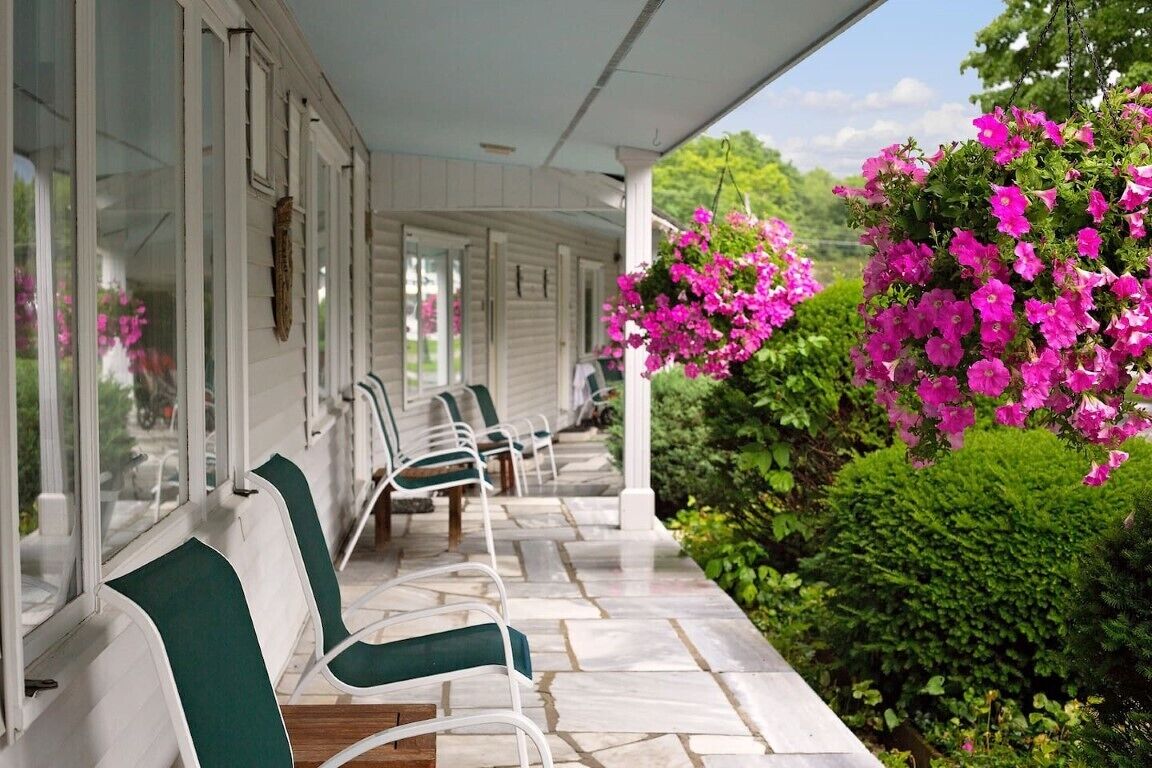 Palmer House Resort - Deluxe Two Double Beds 1