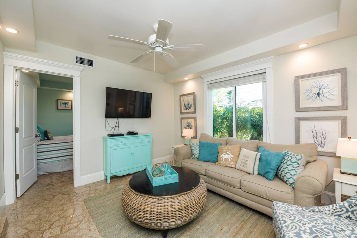 Villa, 2 Bedrooms | Living area