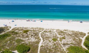 Beach - Island Paradise by AMI Locals (Holmes Beach)