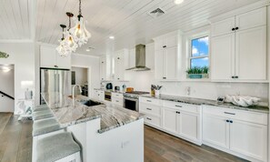 Ev, 3 Yatak Odası | Özel mutfak | Buzdolabı, mikrodalga fırın, set üstü ocak, bulaşık makinesi