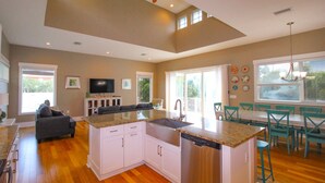 House, 6 Bedrooms | Private kitchen | Fridge, microwave, stovetop, dishwasher - Coconut Cove by AMI Locals (Bradenton Beach)