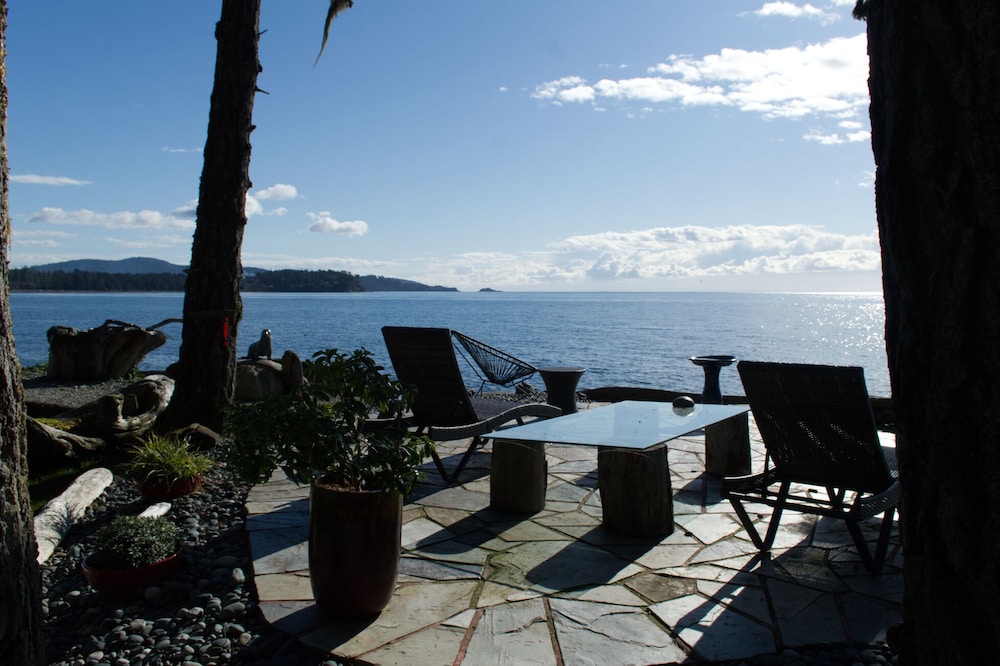 Salish Sunrise Cottage