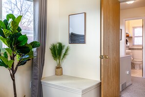 Bathtub, hair dryer, towels