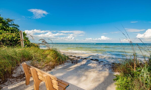 House, 3 Bedrooms | Beach