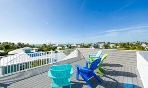 House, 4 Bedrooms | Balcony