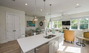 House, 4 Bedrooms | Private kitchen | Fridge, microwave, stovetop, dishwasher - Pineapple Paradise by AMI Locals (Holmes Beach)