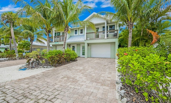 House, 2 Bedrooms | Exterior