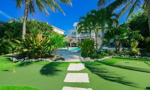 Mini-golf