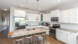 House, 5 Bedrooms | Private kitchen | Fridge, microwave, stovetop, dishwasher - Montego Bay by AMI Locals (Anna Maria)
