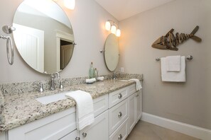 Maison, 3 chambres | Salle de bain