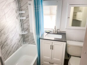 Condo, 2 Bedrooms | Bathroom | Towels