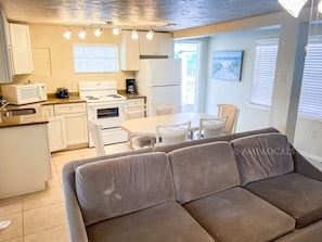 Appart'hôtel, 2 chambres | Cuisine privée